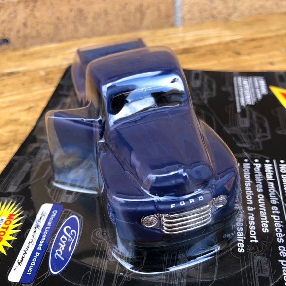 Maisto Vintage Ford Blue Pickup truck 1950s Die cast motorized toy car 1998 💙 - Picture 5 of 11